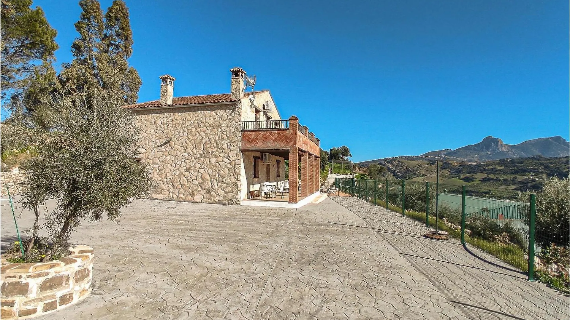 Holiday home Gorgeous Home In Algodonales With Kitchen