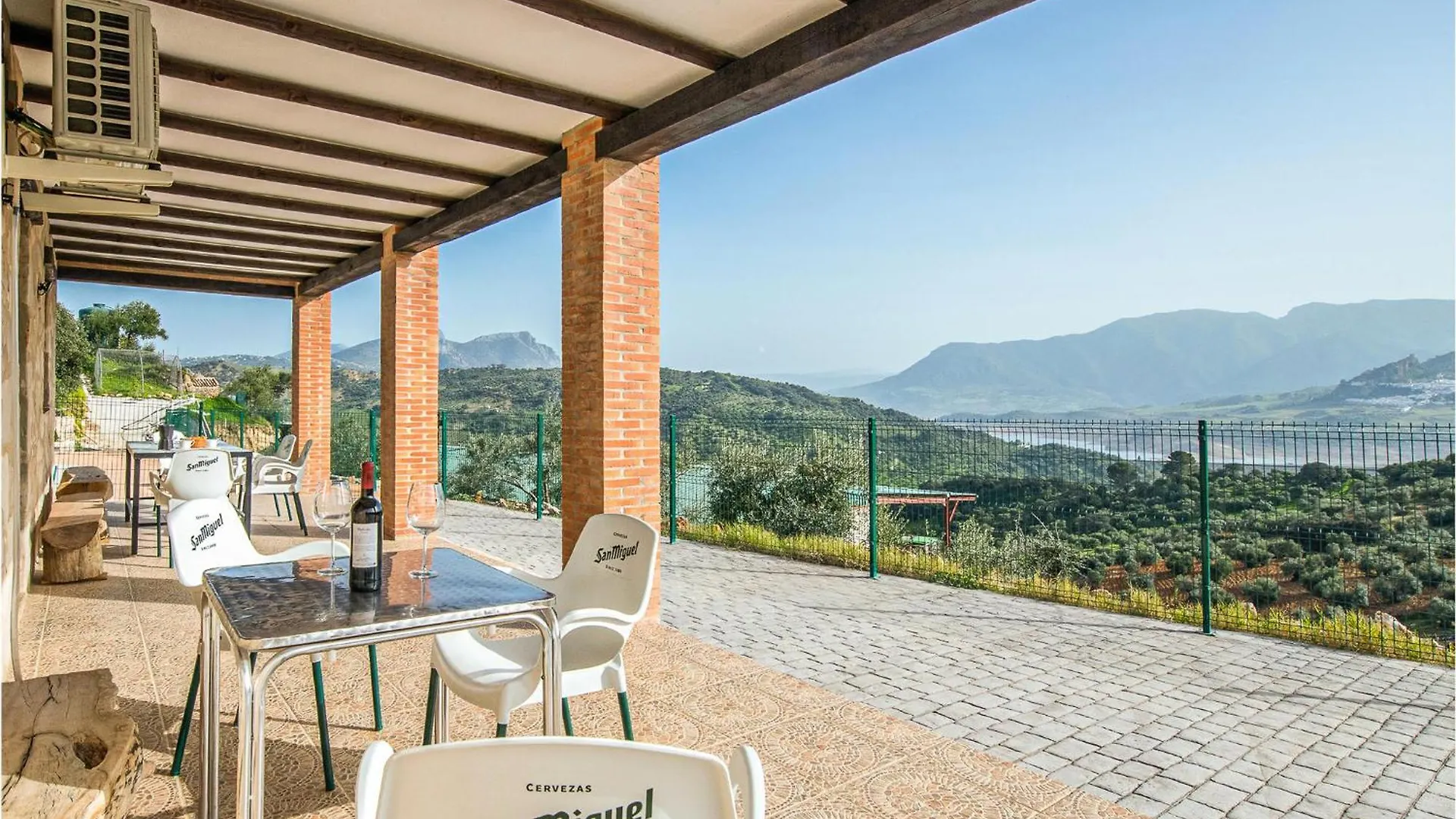 Gorgeous Home In Algodonales With Kitchen España